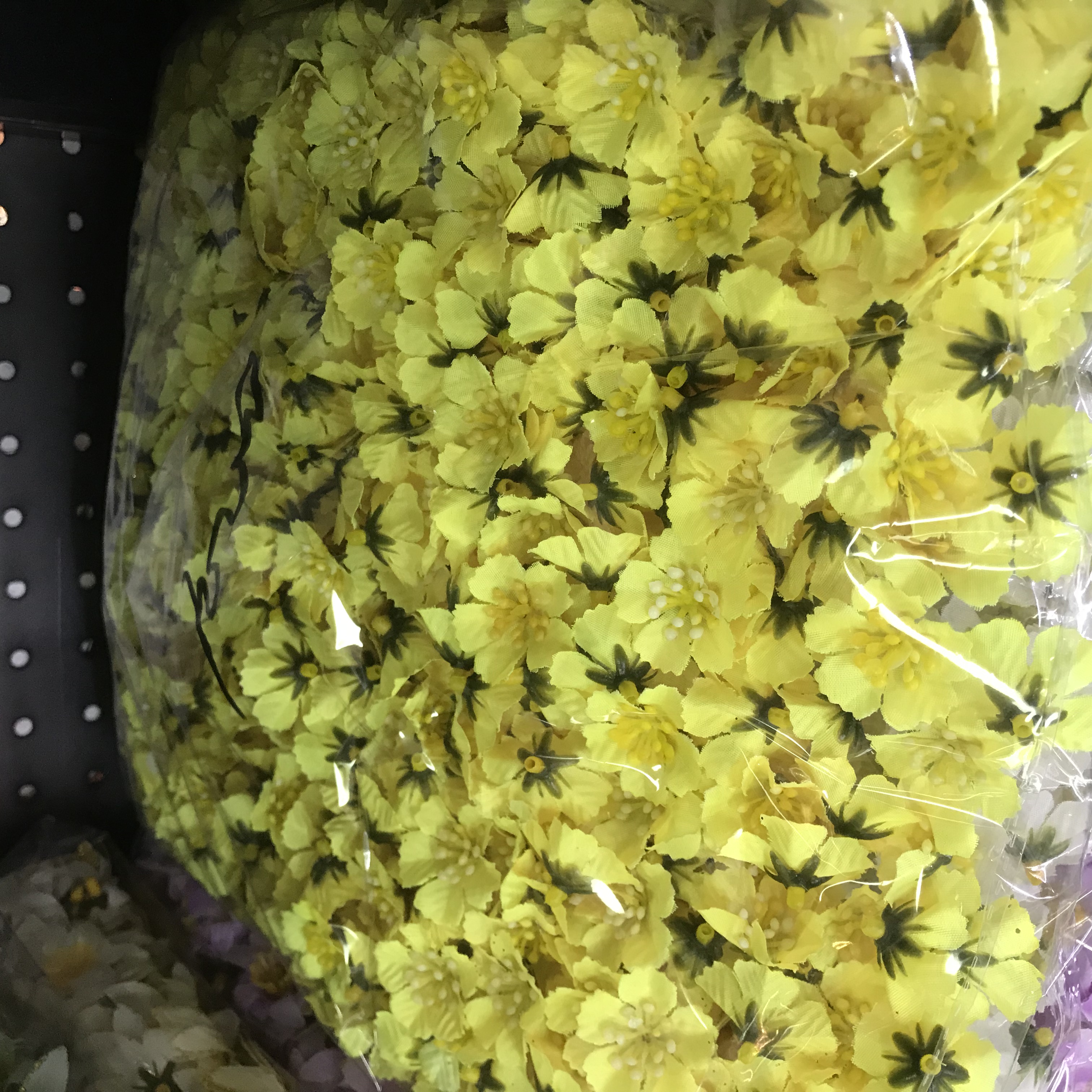 Jumping orchid chrysanthemum artificial flower, living room decoration artificial flower, outdoor flower bed, plastic flower, small Daisy, silk flower, 1CM