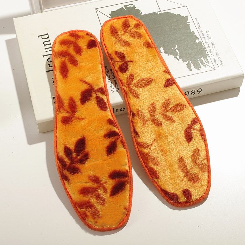 Winter warm leaf insoles with thickened rabbit plush for both men and women to absorb sweat details Picture