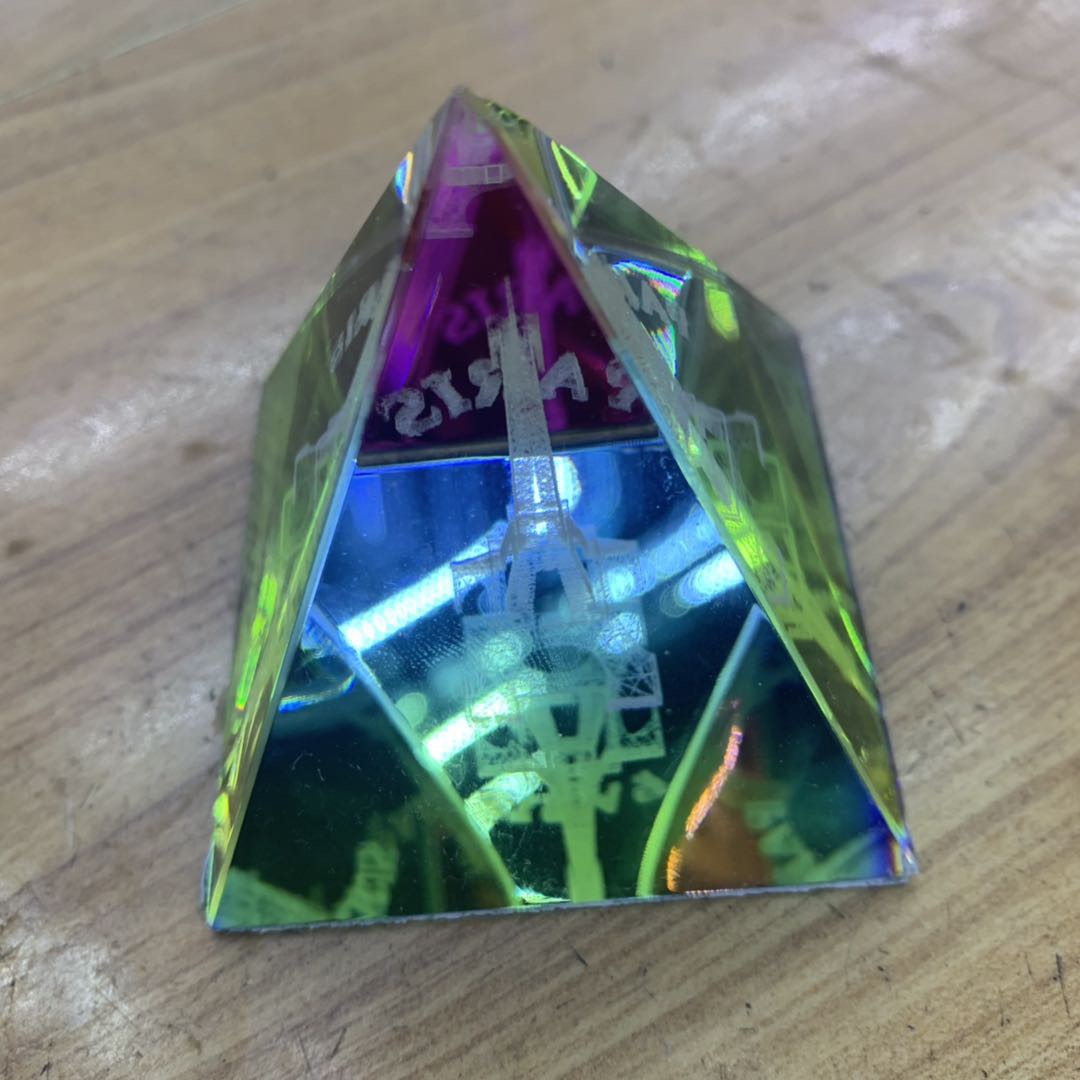 厂家直销玻璃激光内雕埃菲尔铁塔三角体摆件