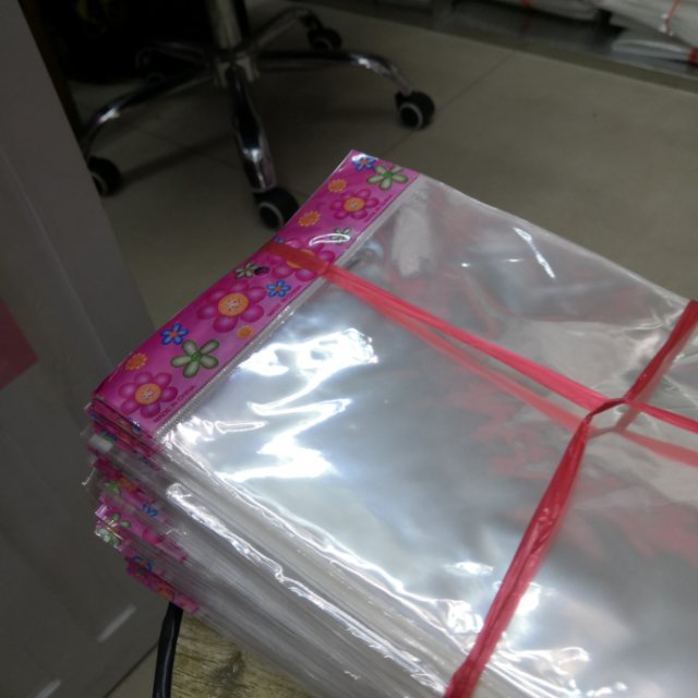 OPP packaging bags and plastic bags are in stock and available for wholesale. Factory direct sales and customized printed bags details Picture