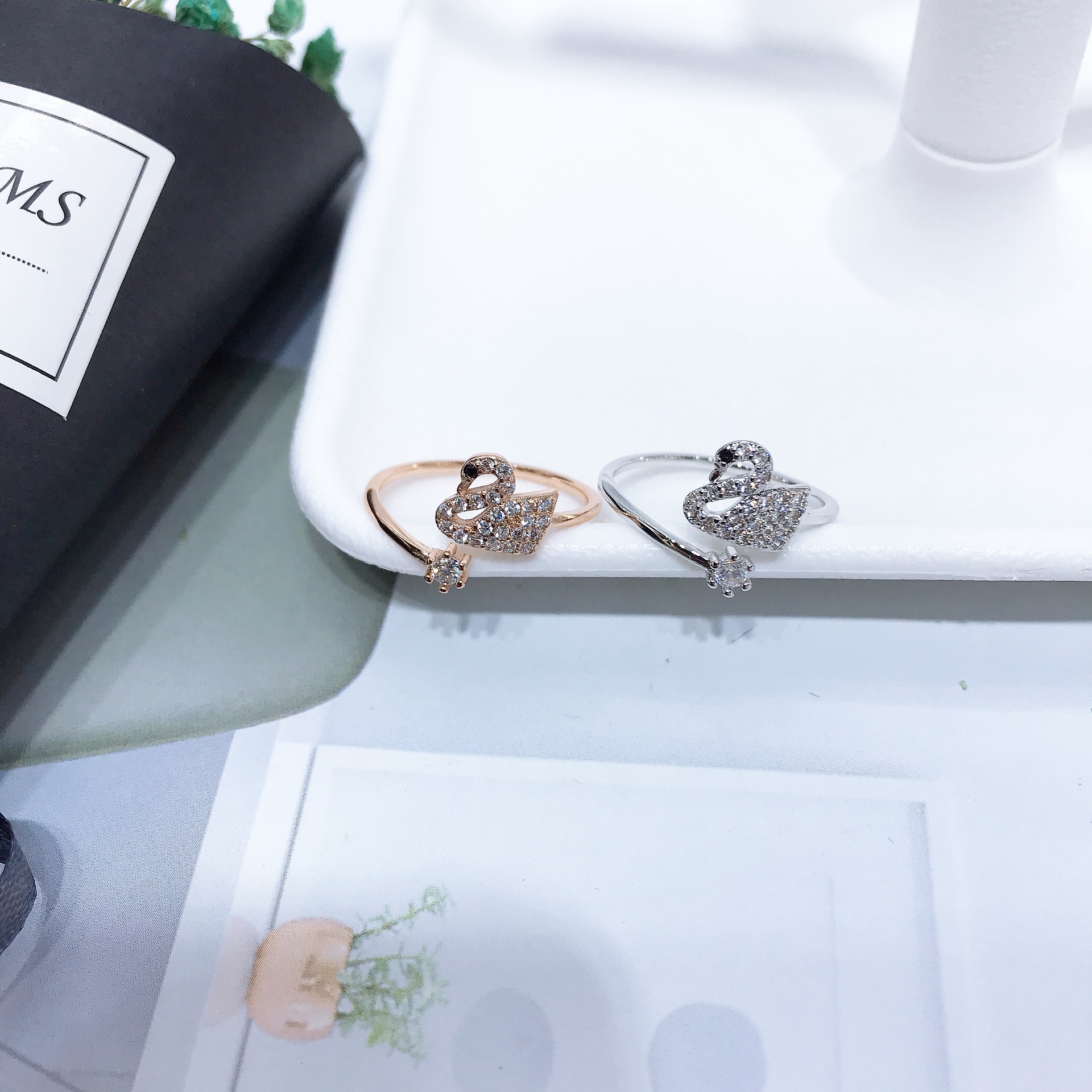 Fashionable and individual swan ring, feminine charm, open mouth, Internet bestseller, popular accessory ring, simple and trendy for Japanese and Korean students, Xinmingyang jewelry Specification image