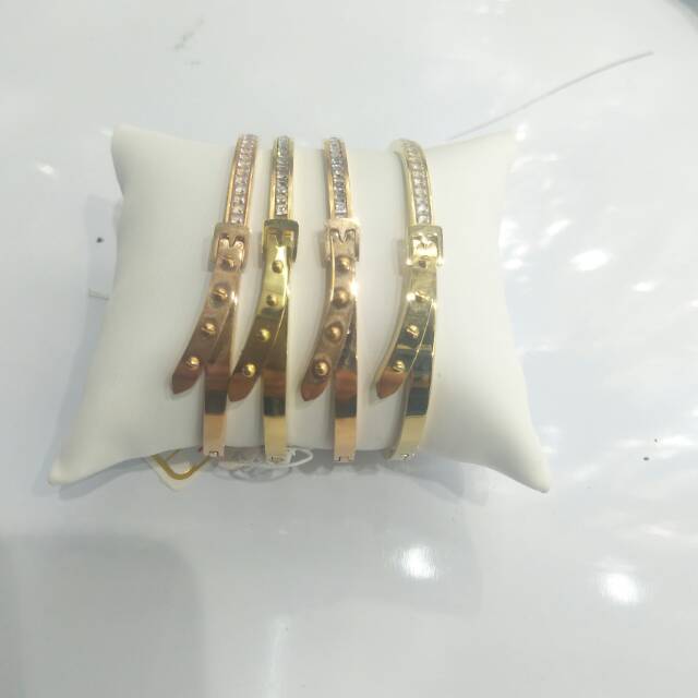 The 2020 new fashion design necklace and bracelet accessories in Korean style are live-streaming bestsellers details Picture