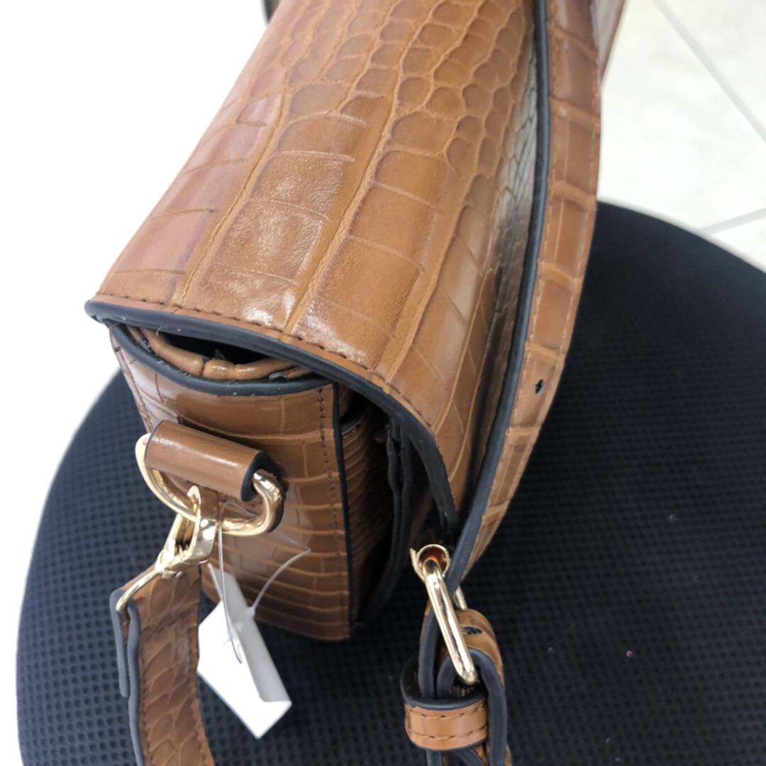 2020 new leather web celebrity coffee bag for women with one shoulder bag texture Specification drawing
