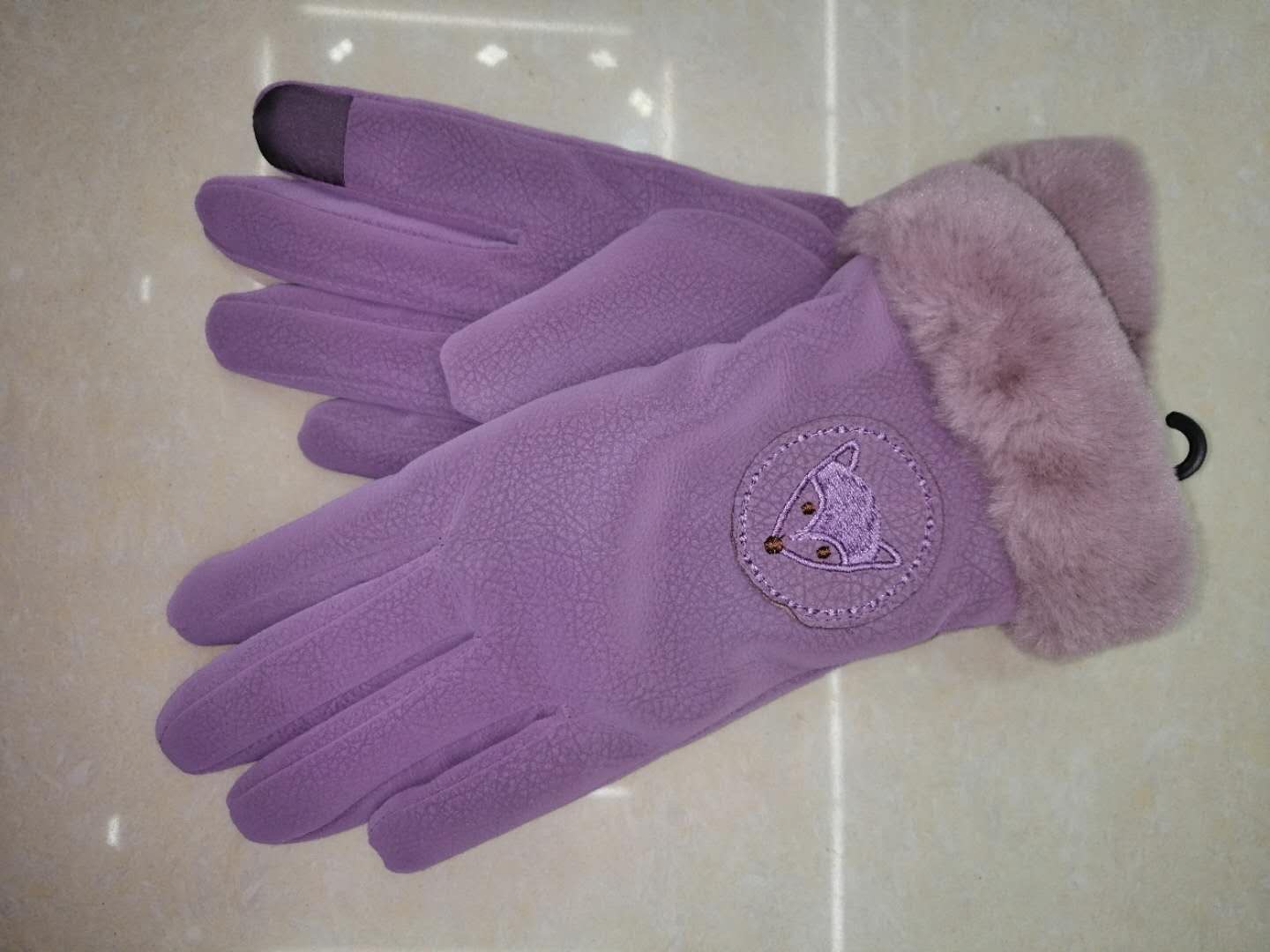Gloves Women's Touch Screen Saver Warm Up With Thick Suede Winter Student Cute Everything Ride Driving Five-Finger Gloves details Picture