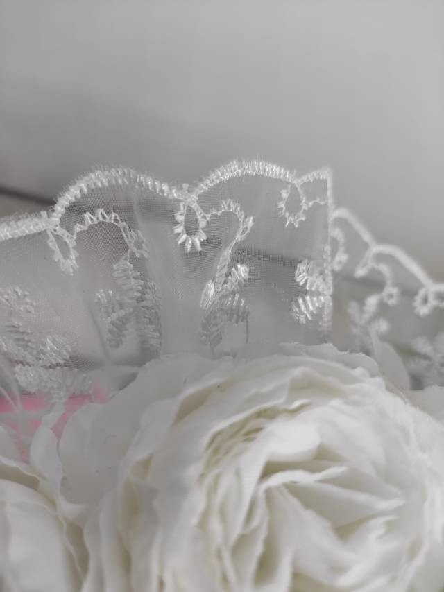 Factory direct sales of Korean-style bride and bridesmaid bouquets, lace lace trim bouquets, high-end and exclusive love Specification image