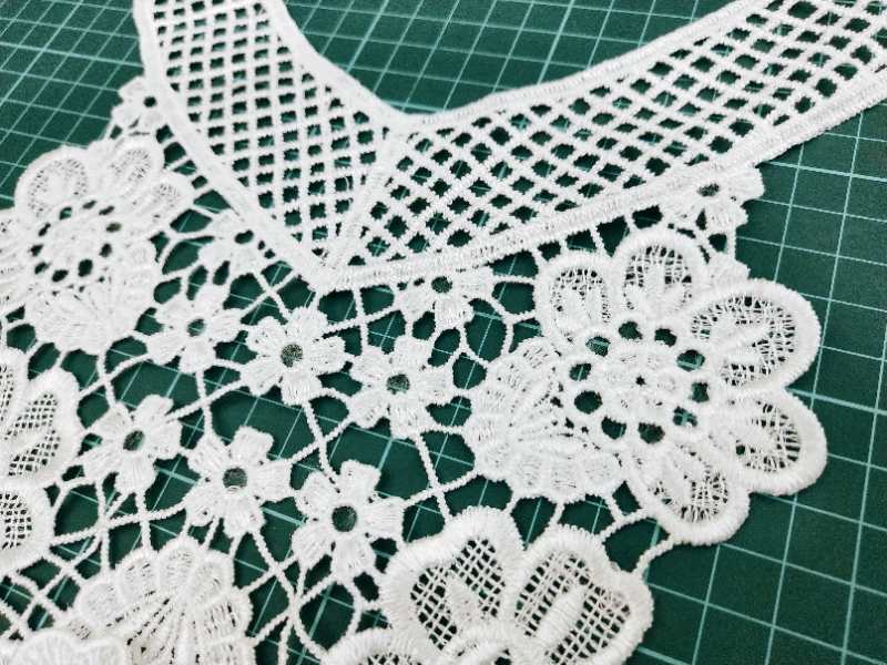 Huasheng Water-soluble 3D polyester collar flower white new spring clothing and accessories factory direct sales details Picture