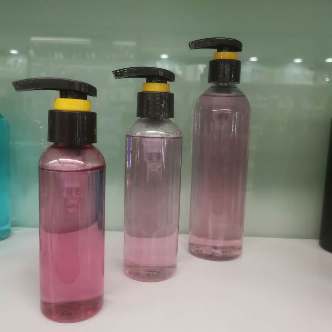 旅行分装护肤化妆品红色透明包装瓶塑料瓶喷雾包装瓶大中小三个装产品图