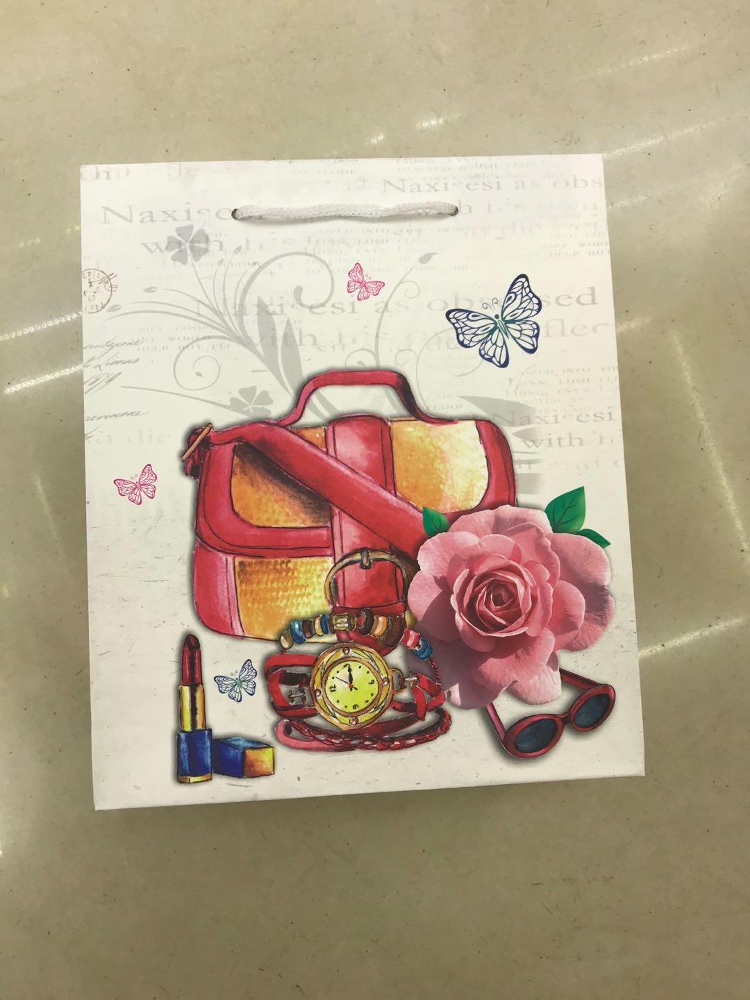 Handbag with decorative patterns