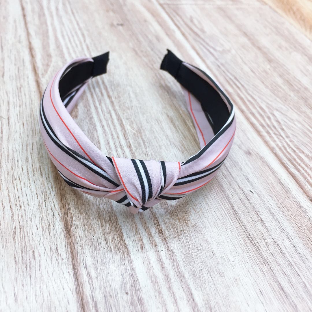 The original handcrafted striped middle knot simple and versatile series hair band is a must-have and versatile accessory for piggy girls details Picture