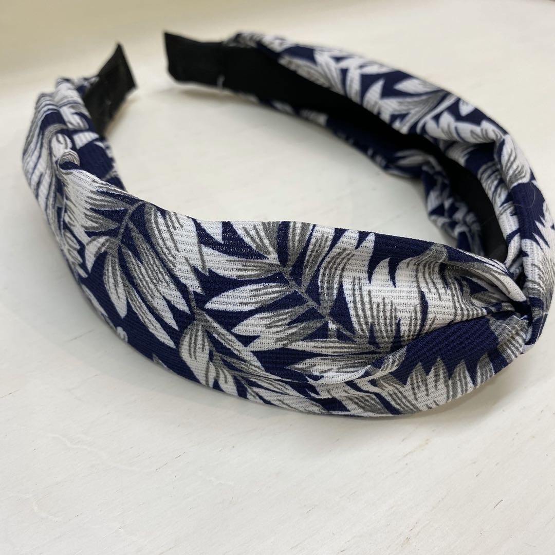 热销新款日系树叶印花黑白女士布艺头箍细节图
