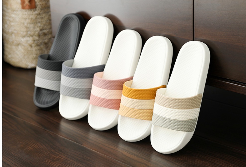 The 2020 new fashionable mid-heel water diamond half-drag outerwear slippers women's 2020 summer versatile and popular new bow shoes Specification image