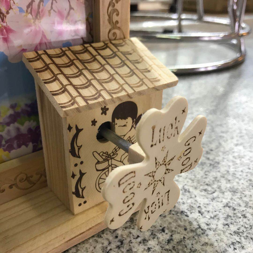 Wooden festival gift photo frame, birthday gift photo frame, music wooden photo frame Specification image