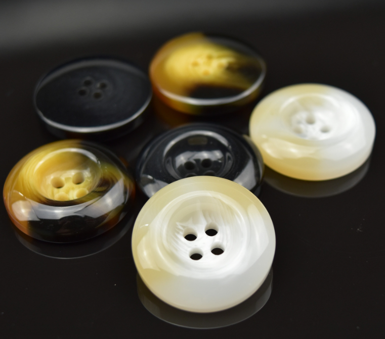 Manufacturers Spot Hot-Selling Resin Pattern Bevelled Four Eyes Buckle details Picture