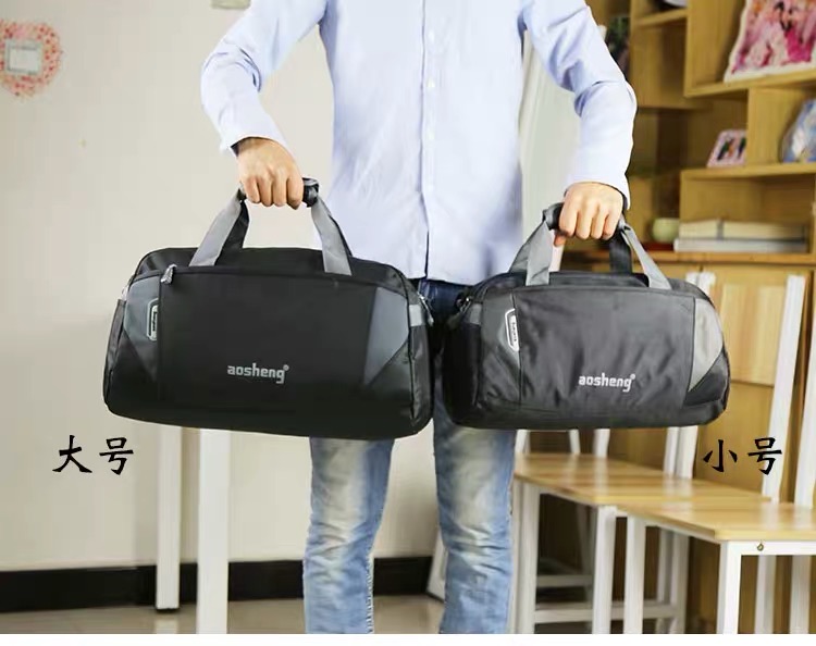 新款轻便健身运动包手提包旅行包背包斜挎包产品图