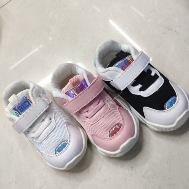 New Children's Shoes Soft Sole Breathable Mesh Fabric Boys And Girls Children's Non-Slip Sports Shoes