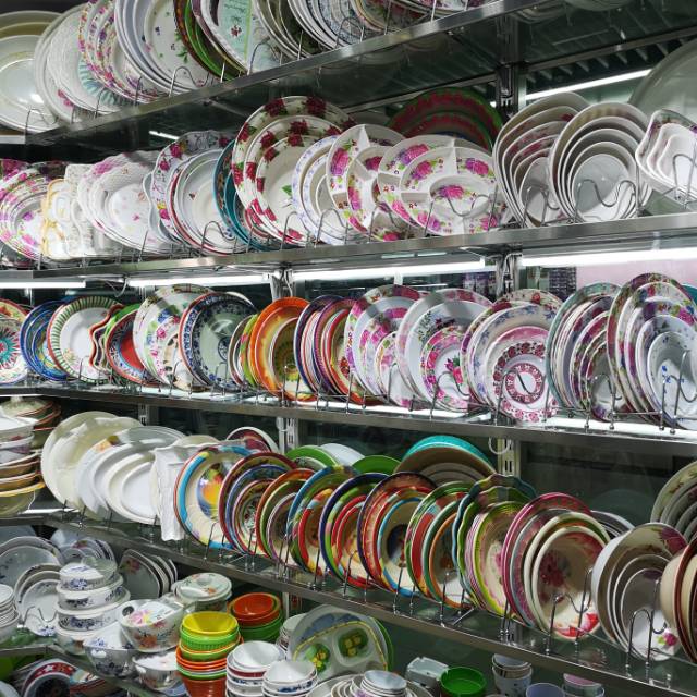 صحن أطباق صحون الصحون في مصنع صنع أدوات المائدة الميميمين في ولاية ينابيع describe pic - 1