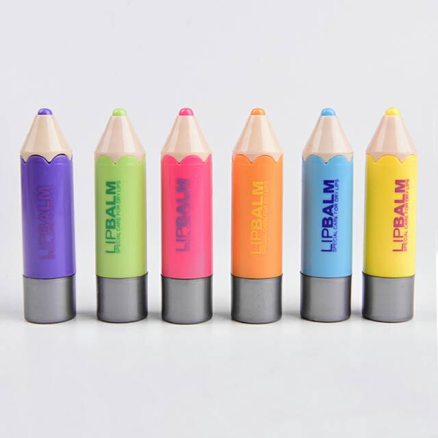 DECZ Pencil-shaped lip balm moisturizes, hydrates, nourishes, repairs and reduces lip lines details Picture