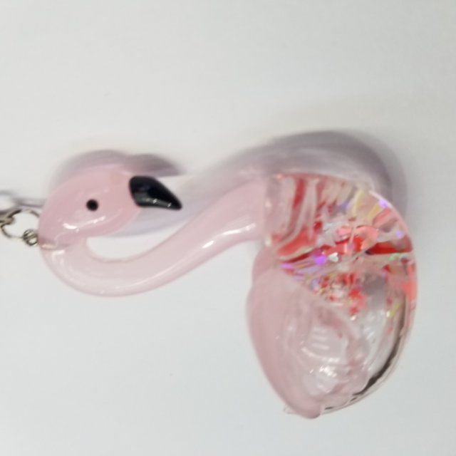 Aizhu jewelry accessories are popular in Japan and South Korea. Pink acrylic material pink swan keychain pendant accessories details Picture