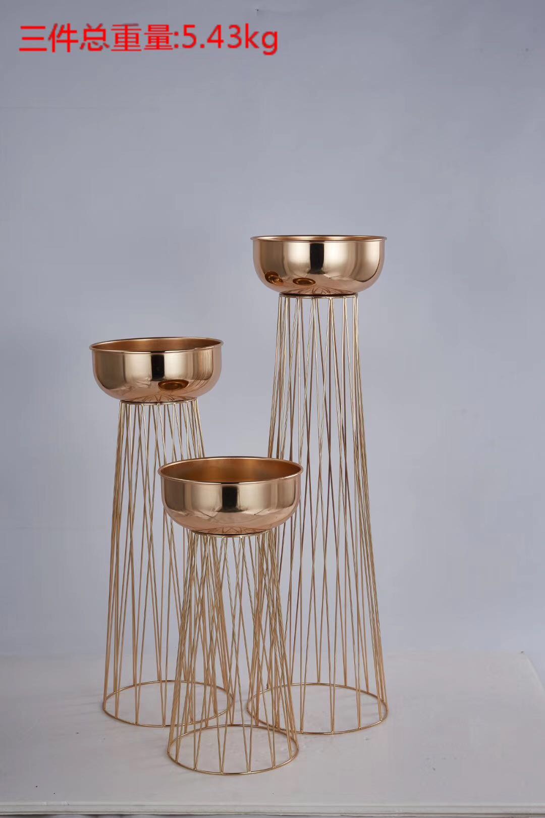 Creative wedding ironwork flower stands, simulated flower arrangements, flower vases, decorative items, hotel and home indoor floor-standing flower POTS, decorative items details Picture