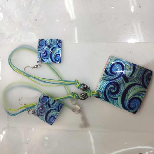 Shell necklace earrings stud earrings one printed collar