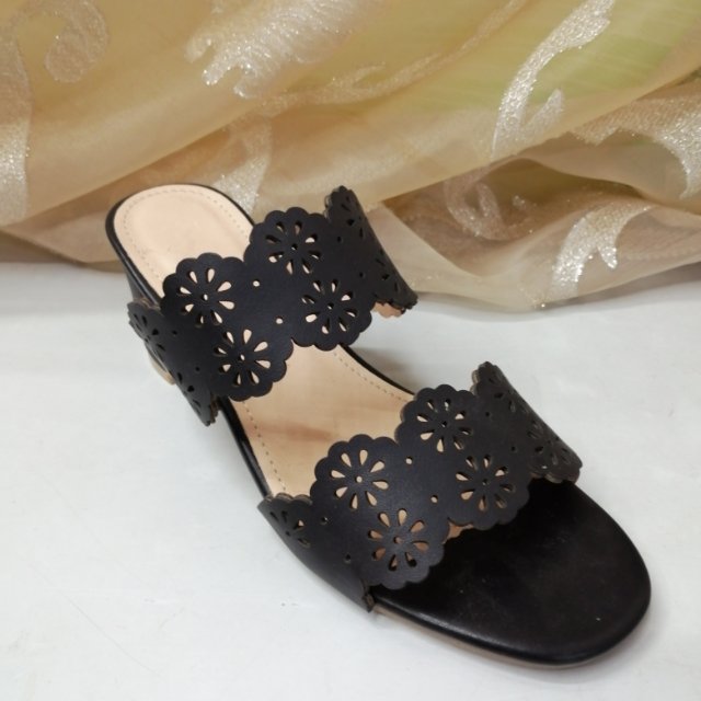镂空梅花双鞋面时尚女士中跟高跟时装凉拖