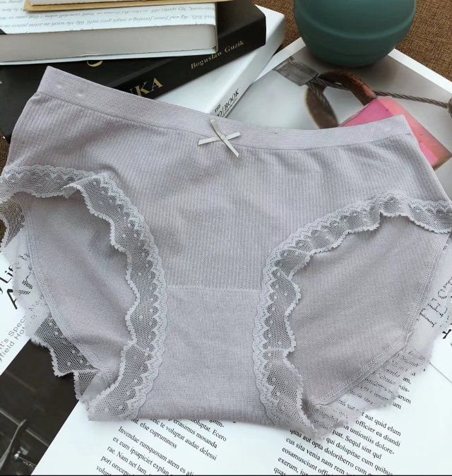 Korean-style sexy and fashionable lace lace breathable triangle pants details Picture