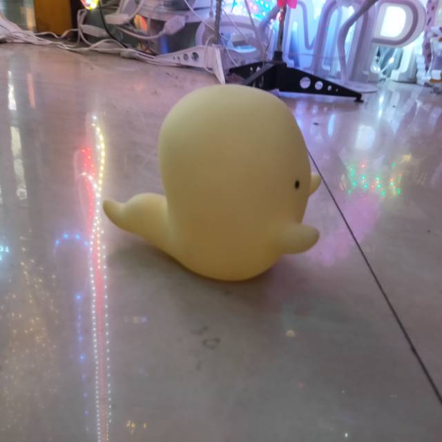鼻涕虫伴眠灯卧室护眼拍拍灯硅胶睡眠创意小夜灯床头灯细节图