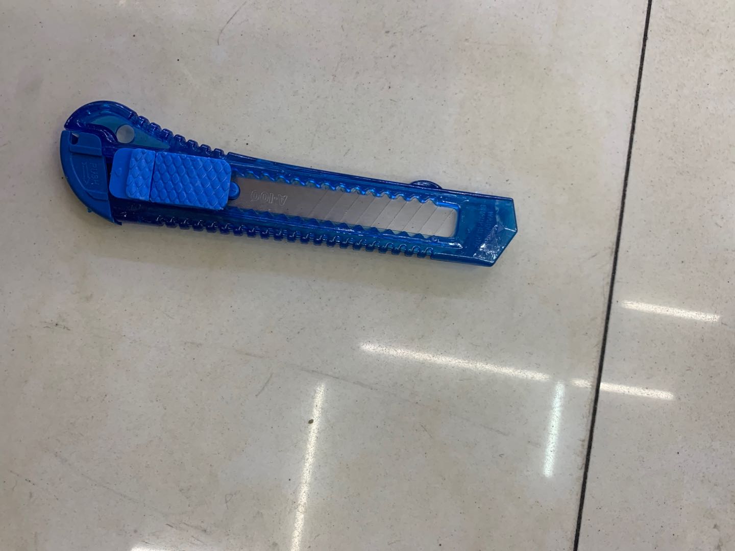 美工刀壁纸刀拆信裁纸工具刀迷你裁剪刀产品图