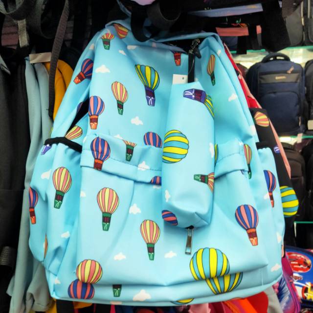 Soft fabric double-shoulder schoolbags for primary and secondary school students come with pen cases for fashionable storage when going out to school