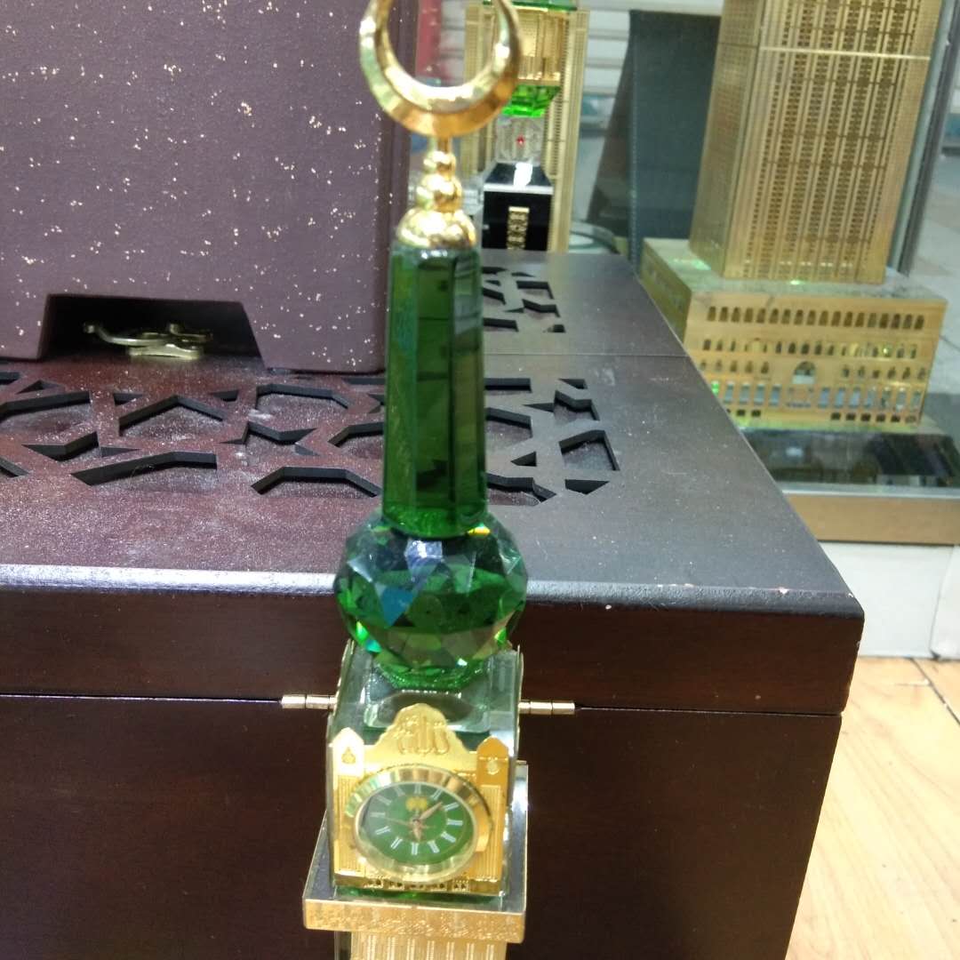 水晶工艺品绿色钟表高摆件批发厂家直销产品图