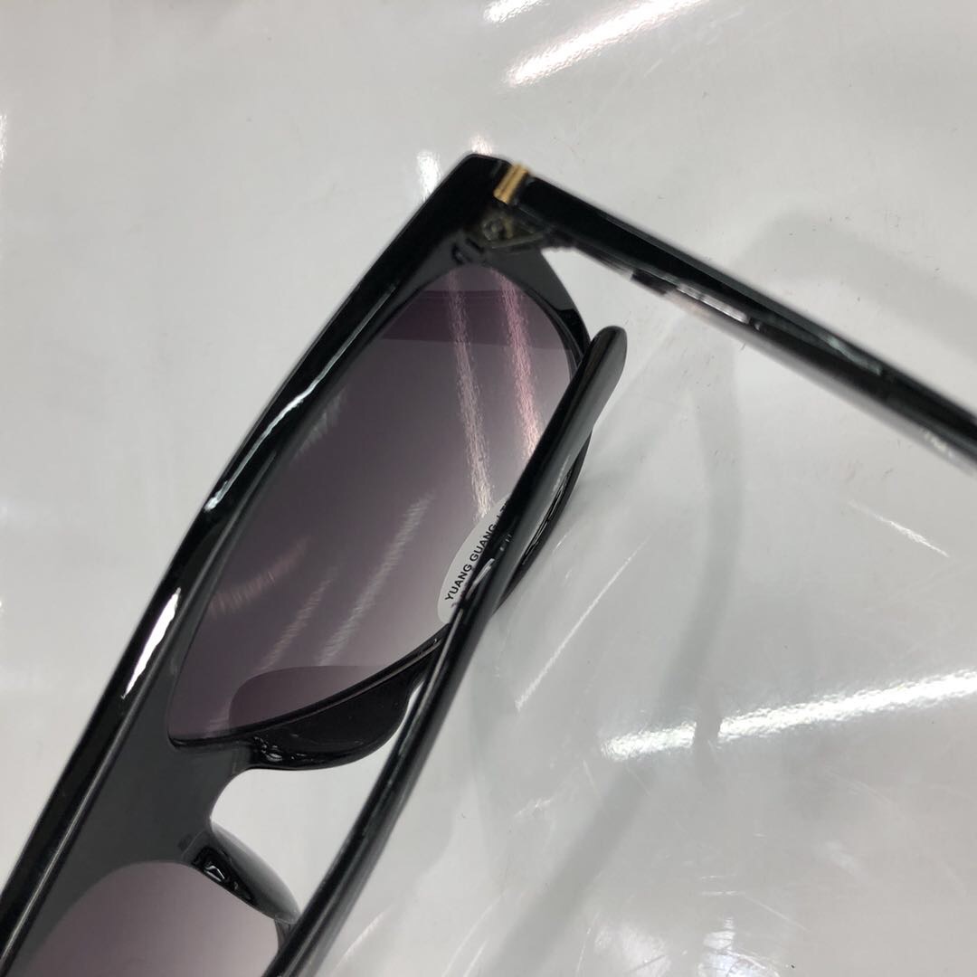 复古墨镜女防紫外线一体式百搭个性偏光显瘦墨镜细节图