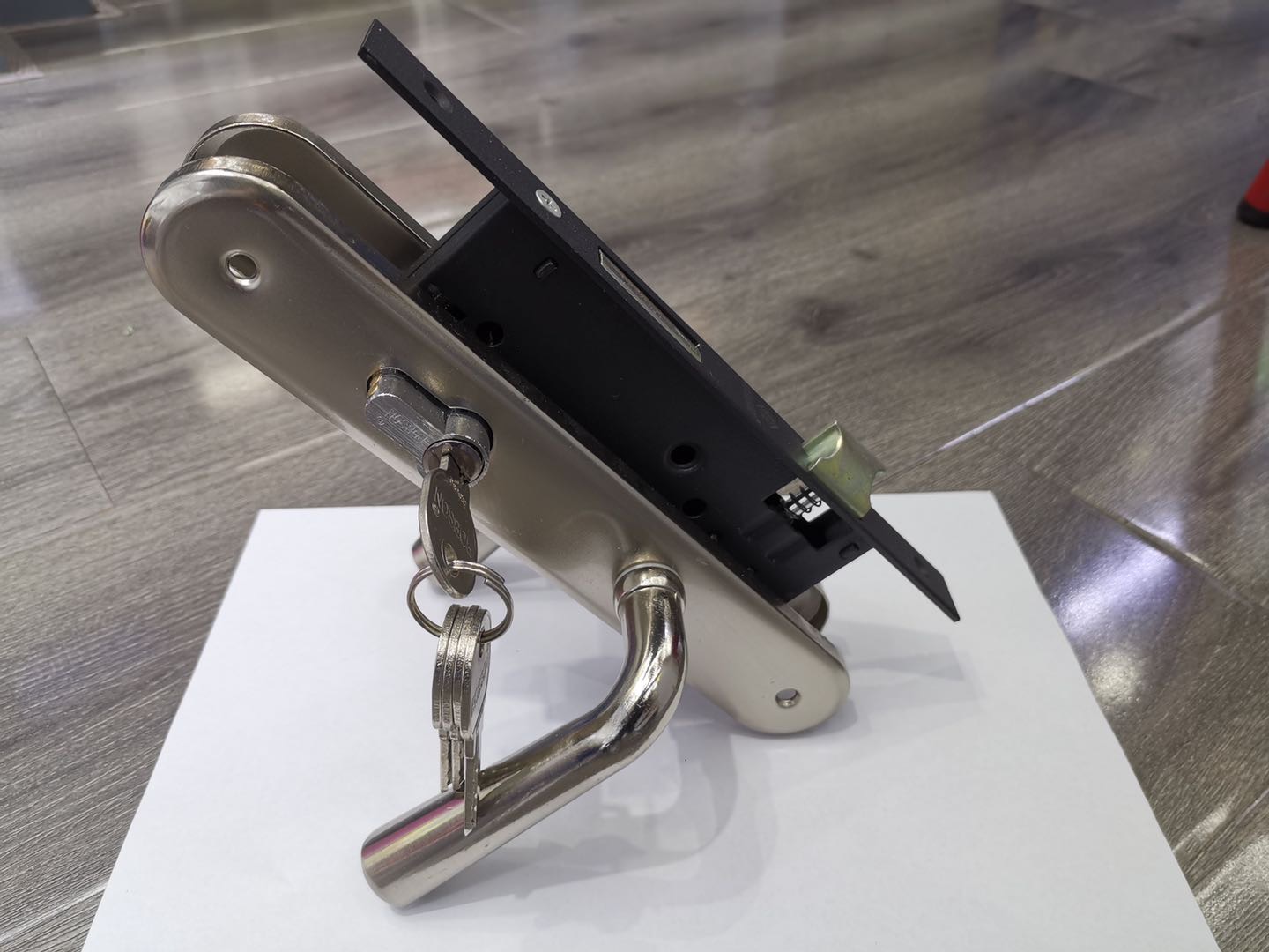 ROBSON124 door lock: Black lock body + panel + lock core, lock accessories, door handle lock Specification image