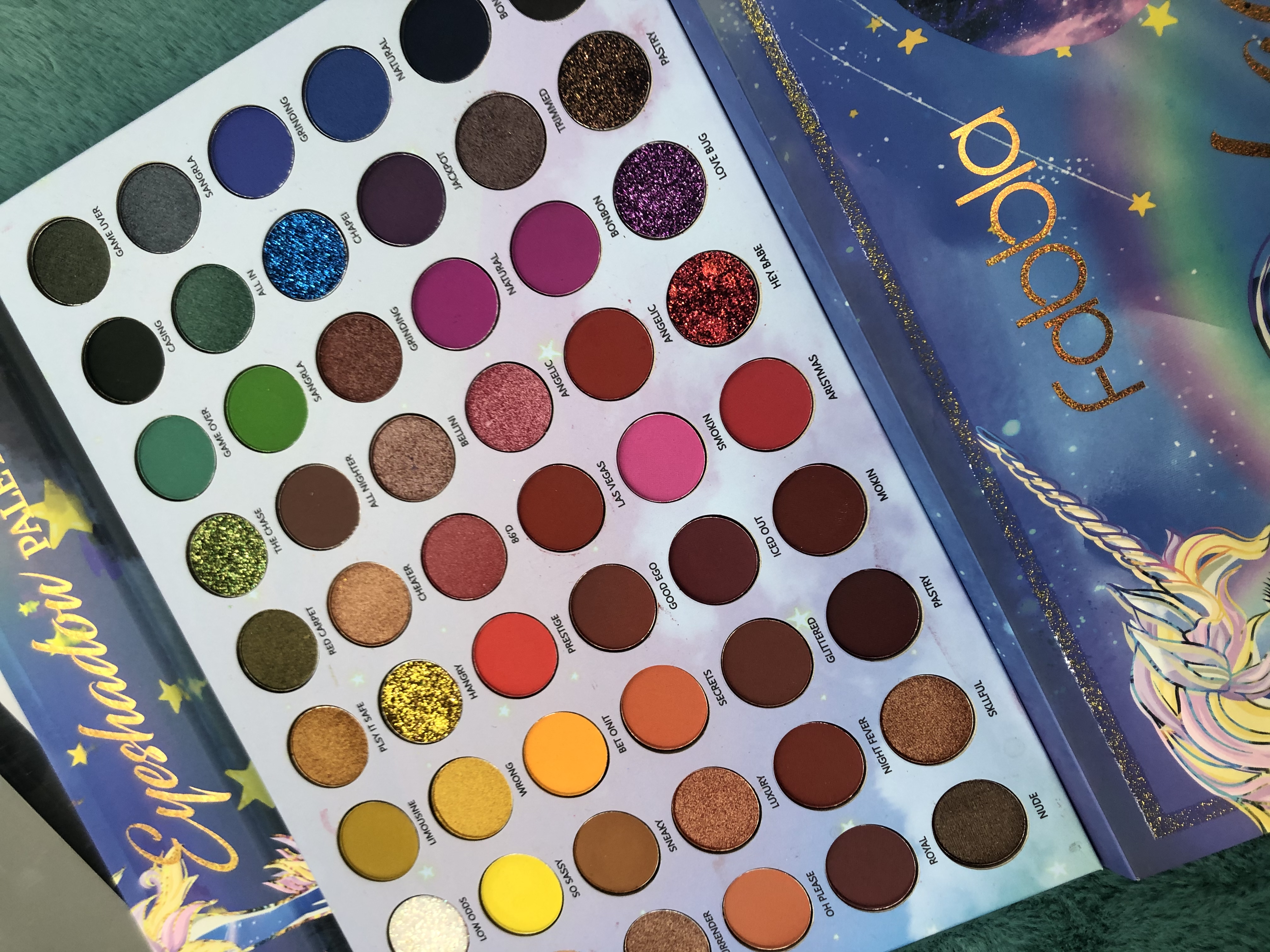 Es3024 Eyeshadow Star Sand Eyeshadow Tray Pearl Cherry Blossom Eyeshadow Tray With 54 Colors Specification drawing