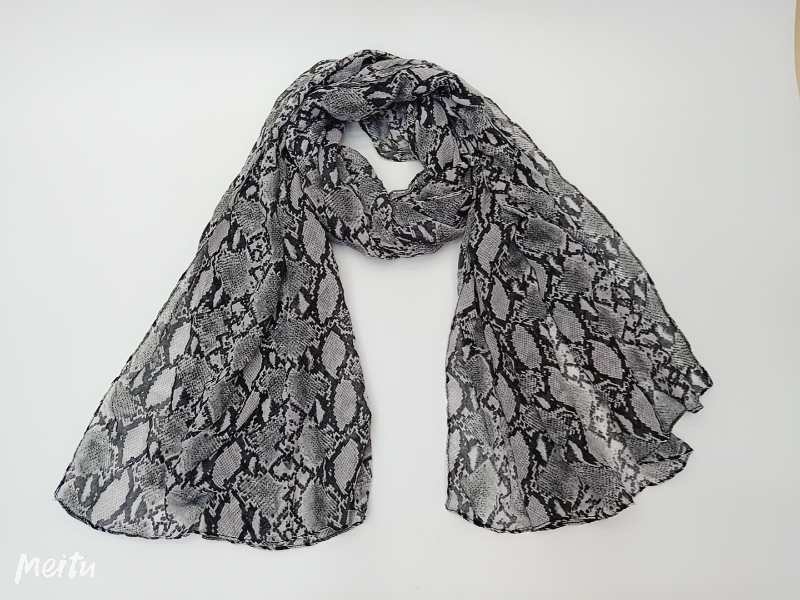 Women's Fashion Trend All Kinds Of Explosive Instagram Style Scarf Silk Scarf details Picture