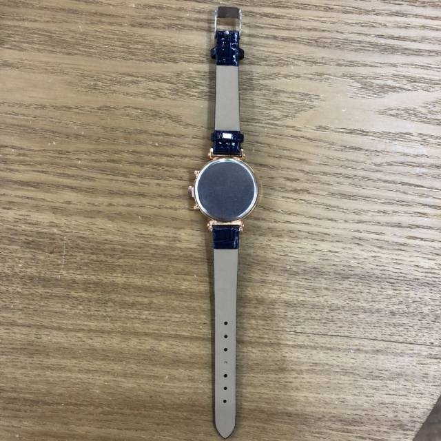 Trendy men's watches, sports, business, casual quartz watches, waterproof, fashionable, luminous leather straps, multi-functional men's watches Specification image