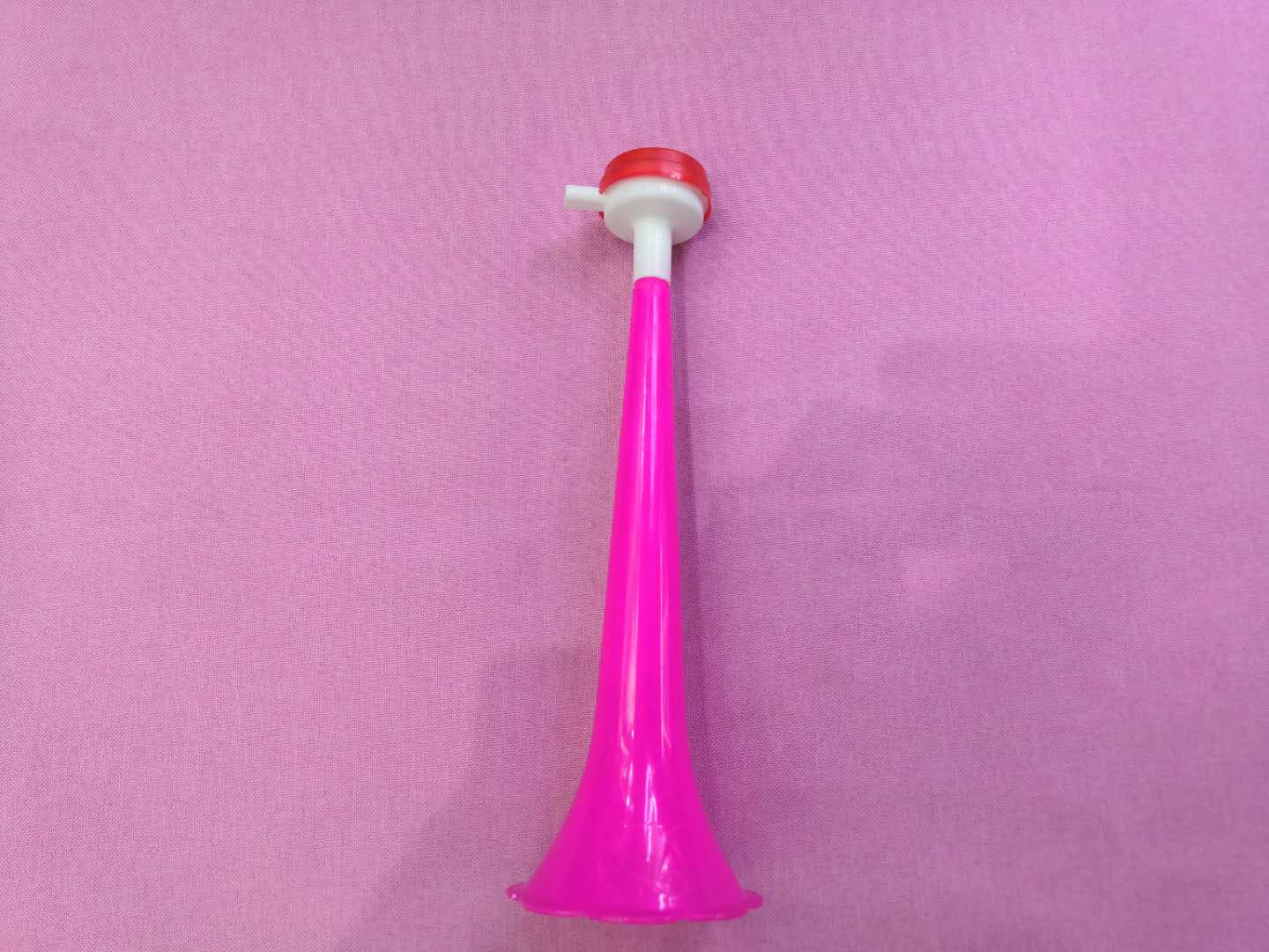 9.5*29cm小号足球喇叭小孩儿童宝宝喇叭玩具可吹助兴打气加油活动哨子道图