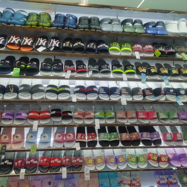 Dong Licai Shoe Industry describe pic - 2