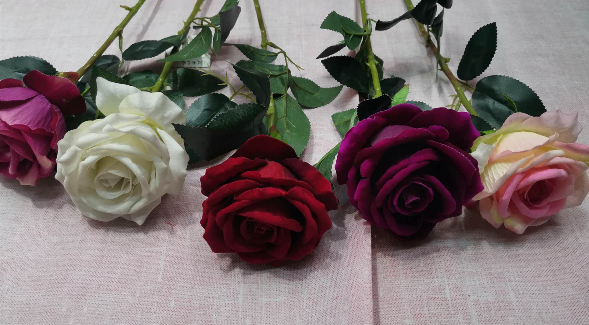 Home decoration wedding supplies simulation rose factory direct sale thumbnail