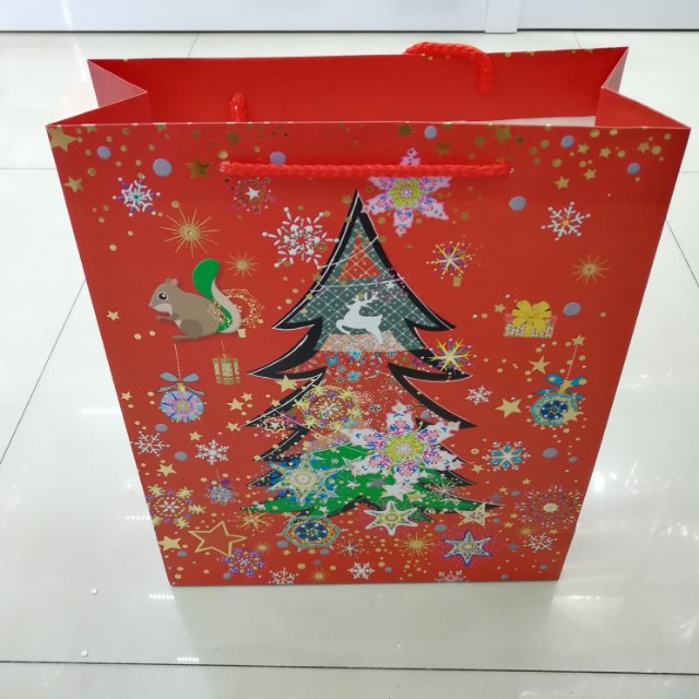 Christmas style tote bags and gift bags can be sprinkled with powder