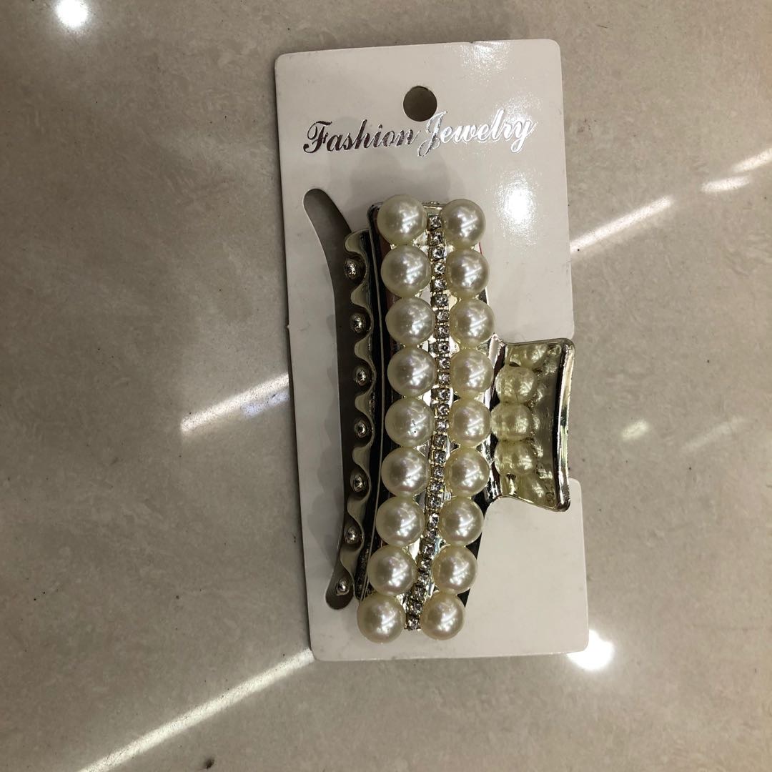 Pearl hair grab clip South Korea elegant temperament female back of the head big hairpin plate hair large mother INS half hair exquisite factory direct sales, good quality and cheap quantity big discount thumbnail