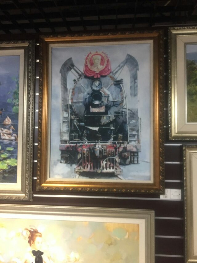 The unique charm of metal frame decorative painting