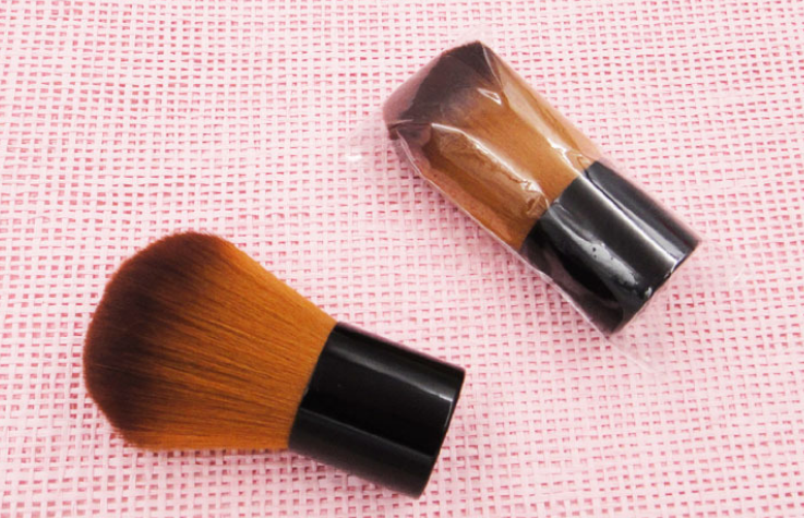 Single High Grade Nylon Hair Blush Makeup Brush Blush Brush Makeup Tools Beginner Makeup Tools Specification drawing