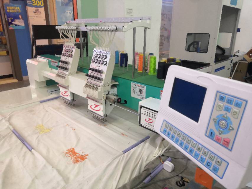 缝纫机/缝纫机设备/小型缝纫机/缝纽扣缝纫机/锁边机包缝机细节图