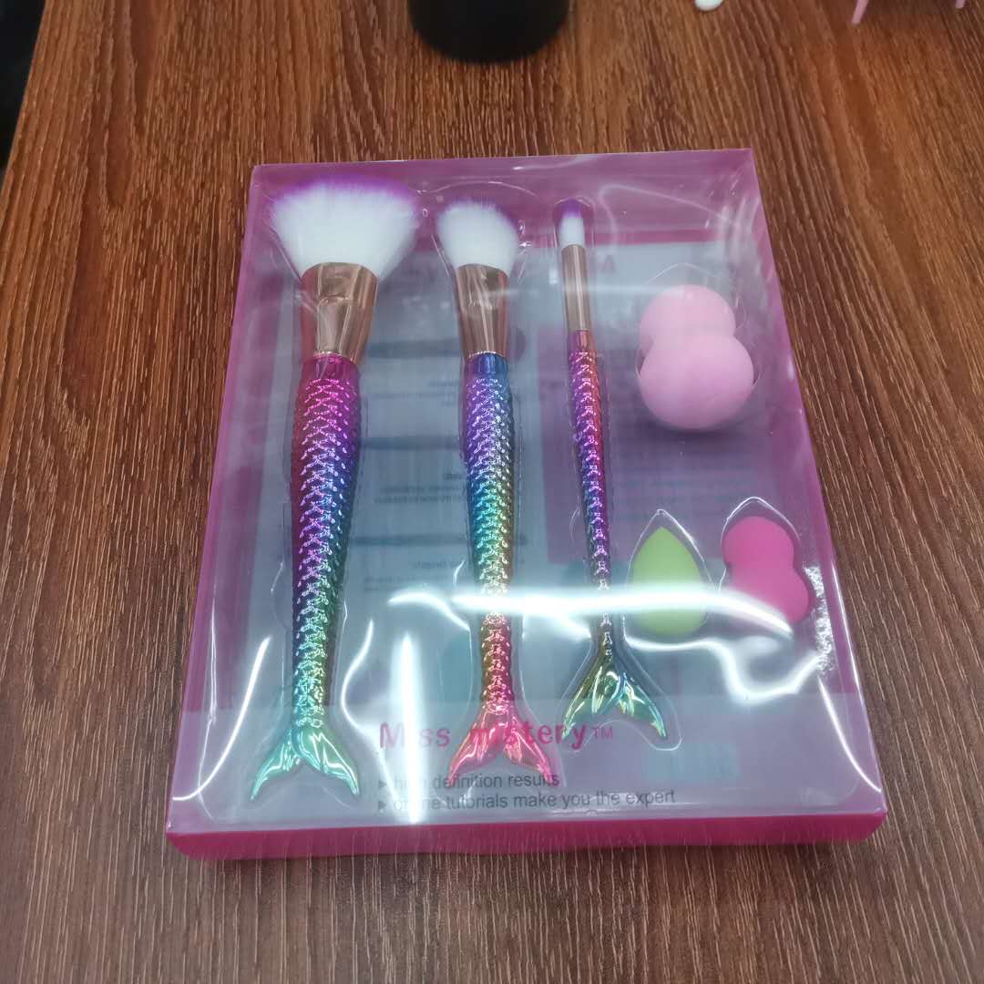 化妆刷3支装工具刷子粉刷全套独角兽好看美少女心美人鱼可爱人鱼