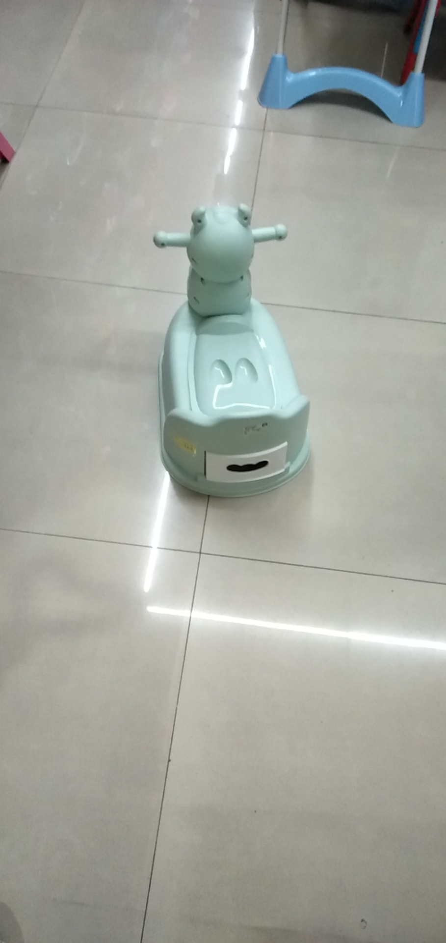 Model 082 plastic calf potty details Picture