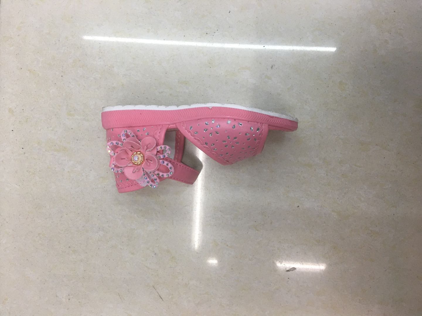 童鞋儿童夏季韩版/猪爸爸/洞洞鞋童鞋/洞洞鞋儿童夏季卡通/凉鞋产品图