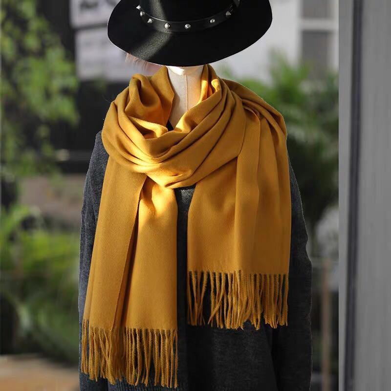 Women's Fashion Trend To Match The New Multi-Colored Warm Scarf