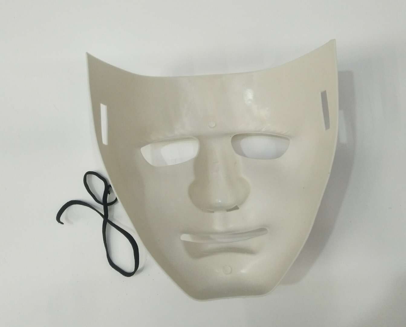 Clown masks, terrifying ghost faces, half-face zombies, makeup props, toys, Halloween and Easter supplies