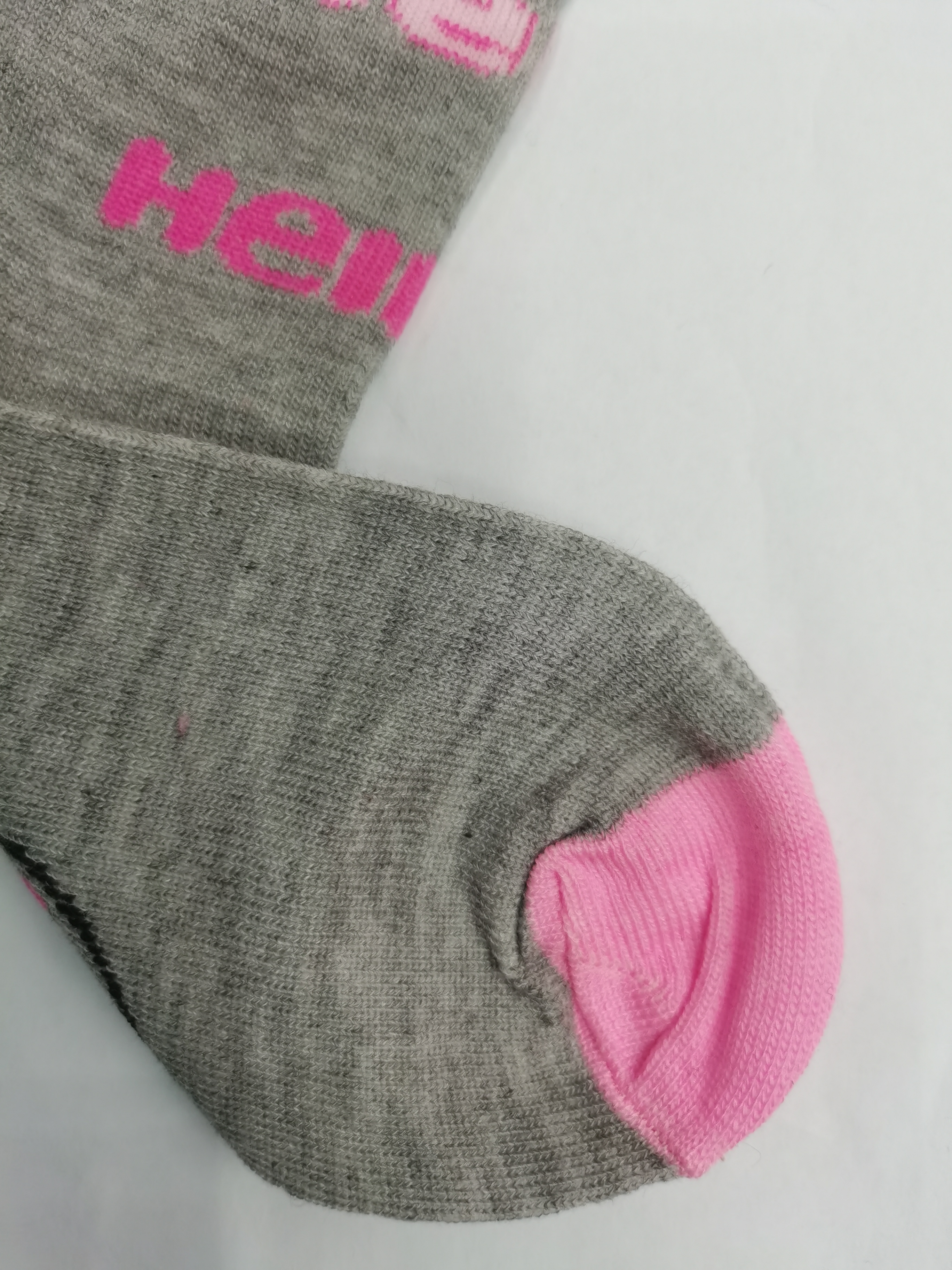 厂家直销外贸舒适粉系卡通小熊中厚女袜中筒袜产品图