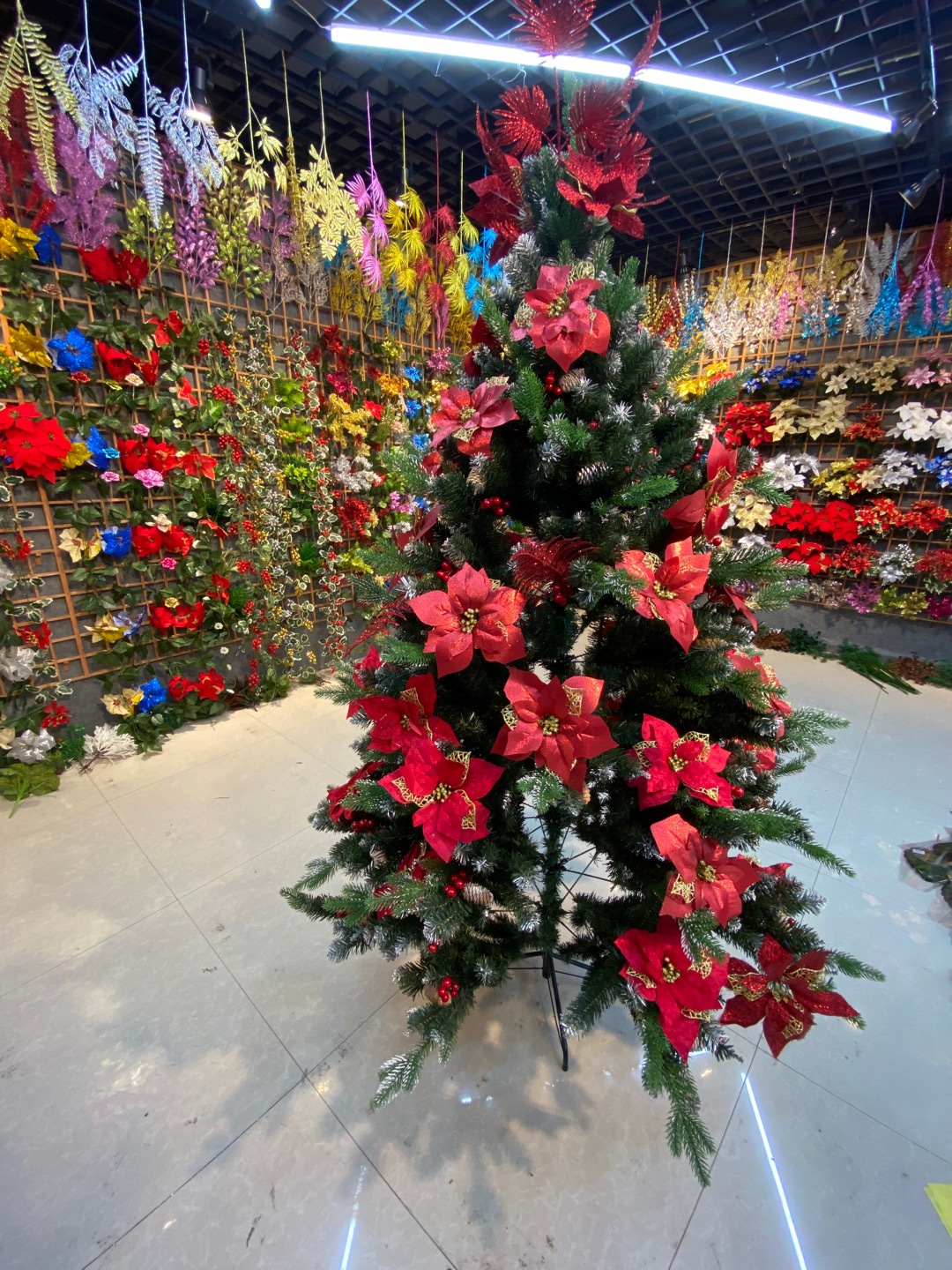 Factory direct sales of classic best-selling Christmas tree products, essential items for Christmas decoration